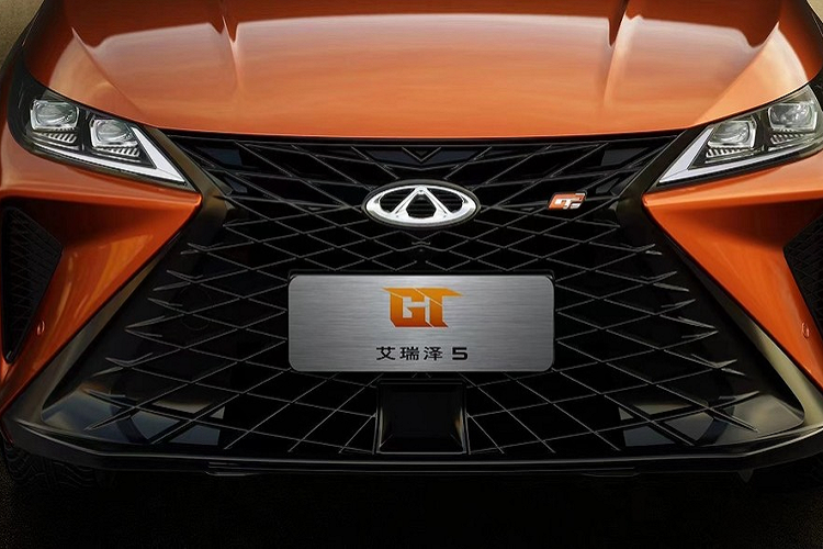 Chery Arrizo 5 GT 2022 cua Trung Quoc “nhai trang tron” Lexus