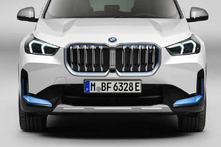 Chi tiet BMW iX1 2023 manh 313 ma luc, chay hon 400 km/lan xac-Hinh-4