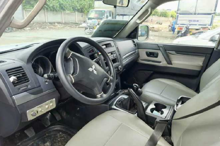 Co nen mua Mitsubishi Pajero cho tien chi hon 200 trieu tai Viet Nam?-Hinh-4