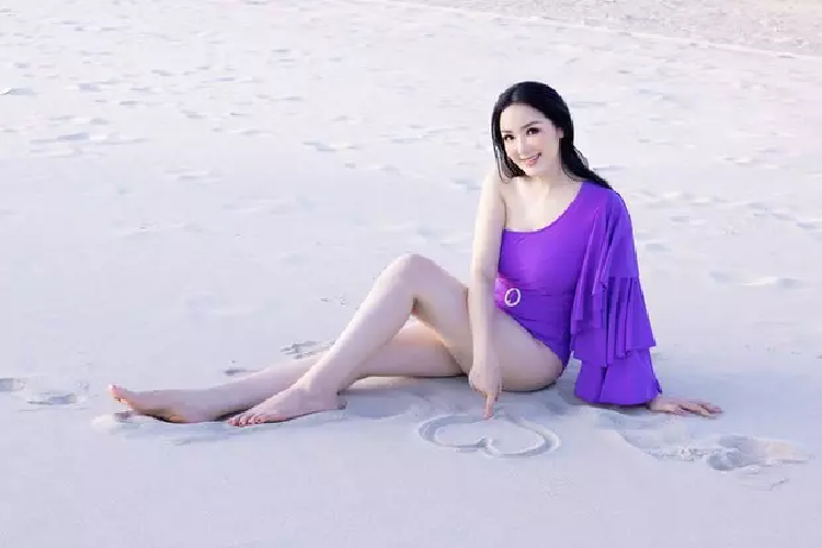 Giang My photoshop mat luon dau goi, mac bikini ngoi kem duyen-Hinh-3