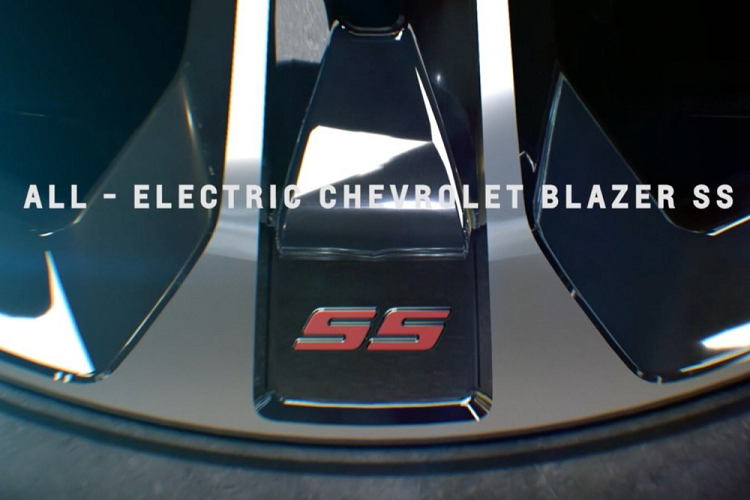 Chevrolet Blazer EV 2023 chinh thuc lo dien, 