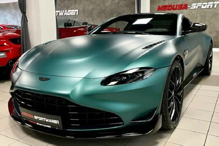 Sieu xe Aston Martin Vantage F1 Edition dau tien 