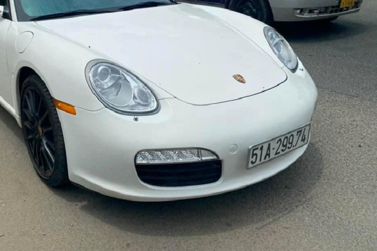 Porsche Boxster gan 15 tuoi o Sai Gon, 