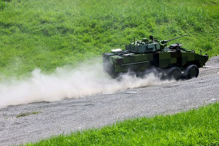 CM-34 Clouded Leopard - xe boc thep 