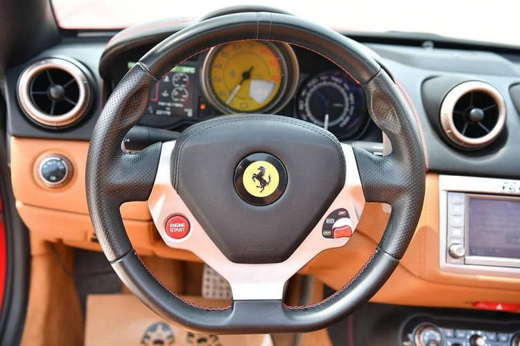 Ferrari California tai Viet Nam 