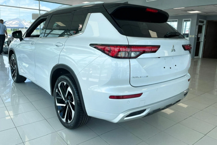 Mitsubishi Outlander 2023 sap ve Viet Nam duoc nang cap nhung gi?-Hinh-9