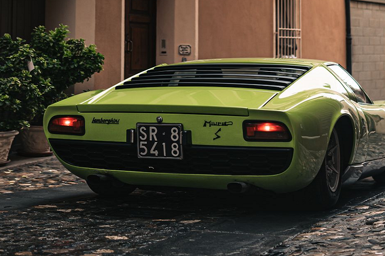 Lamborghini Miura - sieu xe dau tien so huu khoi dong co V12-Hinh-12