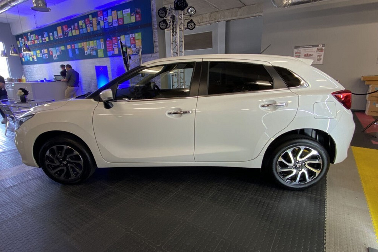 Suzuki Baleno 2022 gia re sap ra mat Dong Nam A. 