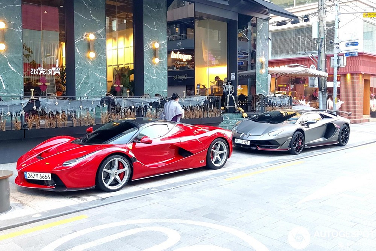 Cap doi Ferrari LaFerrari Aperta sieu hiem cua dai gia Han Quoc-Hinh-6