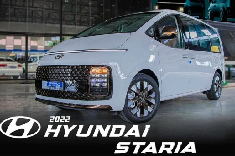 Hyundai Staria 2022 may dau ban 