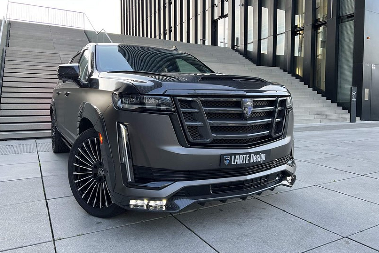 Chiec Cadillac Escalade 2022 “cuc di” voi goi do carbon Larte Design-Hinh-2