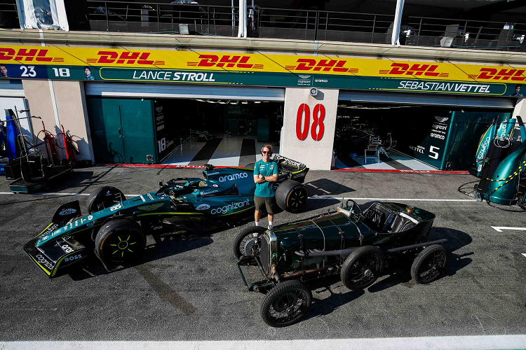 Sebastian Vettel cam lai “ong cu” Aston Martin Grand Prix 1922-Hinh-2