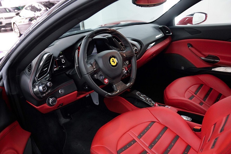 Ly lich khung cua Ferrari 488 GTB hon 20 ty, 