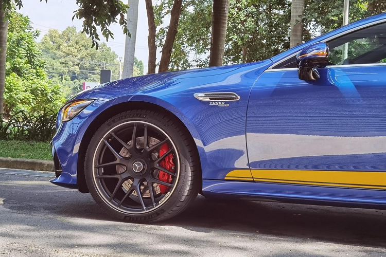 Mercedes-AMG GT 53 nang cap ve Viet Nam, tang hon 400 trieu dong-Hinh-4