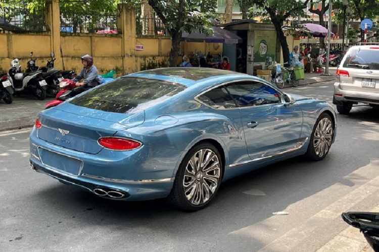 Can canh Bentley Continental GT V8 Mulliner hon 21 ty tai Ha Noi-Hinh-2