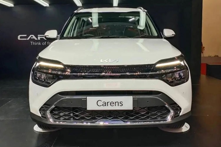 Kia Carens 2022 sap ve Viet Nam, gia dat hon ca Mitsubishi Xpander?-Hinh-2