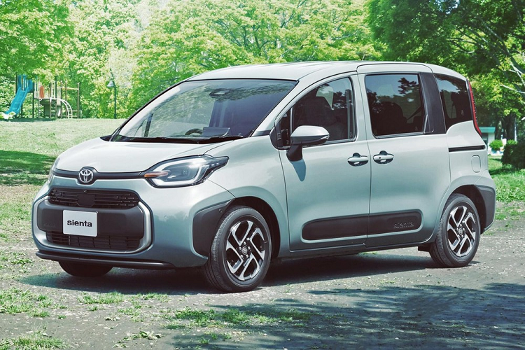 Ly do Toyota Sienta 2023 - MPV 7 cho “ngon, bo, re” chay hang?