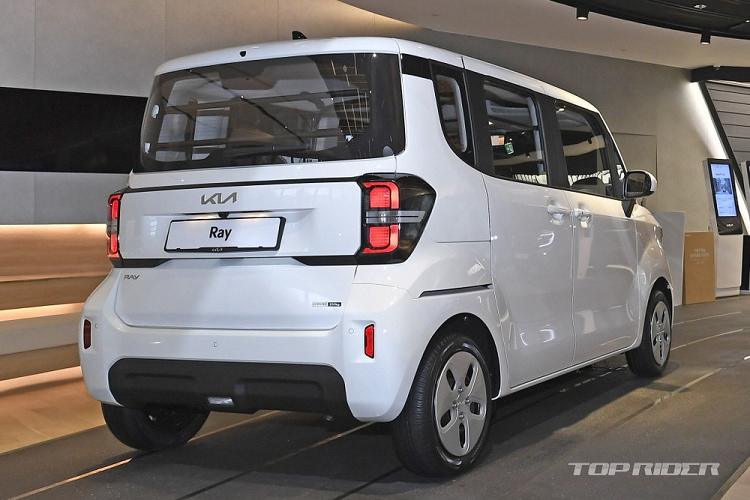 Can canh Kia Ray 2023 - xe Han 