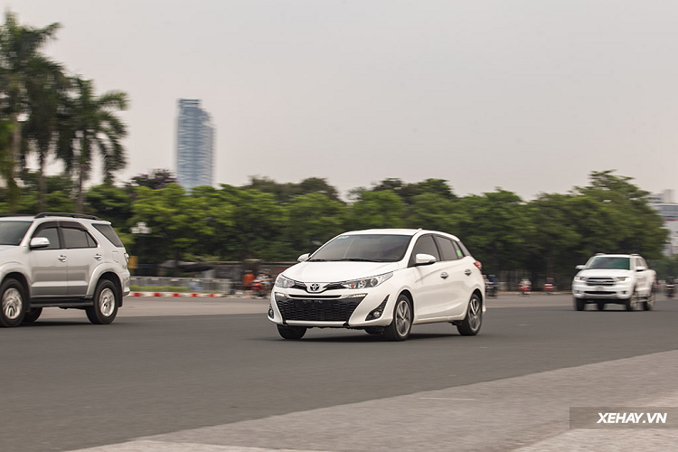 Co nen mua Toyota Yaris, chay nhu Vios gan 600 trieu tai Viet Nam?-Hinh-13