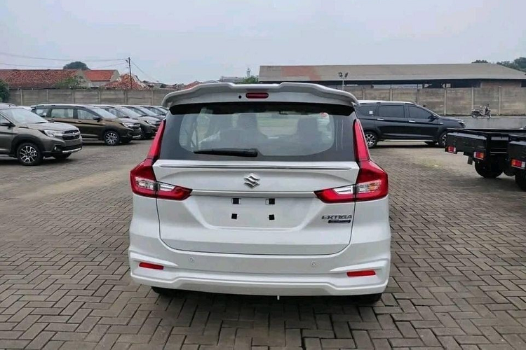 Suzuki Ertiga Hybrid 2023 