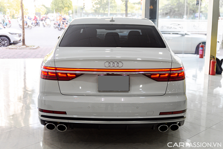 Chiec Audi S8 dau tien ve Viet Nam dang rao ban gan 10 ty dong-Hinh-4