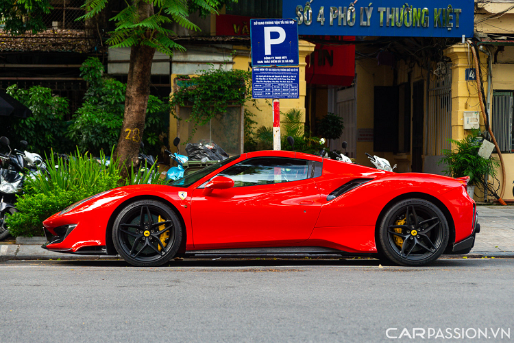 Ferrari 488 Pista Spider khong duoi 30 ty, doc nhat tai Ha Noi-Hinh-4