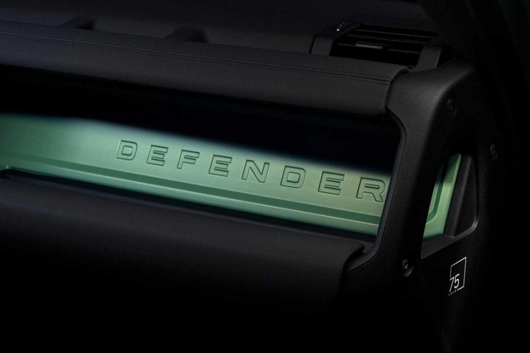 Land Rover Defender 75th Limited Edition ra mat, tu 2,2 ty dong-Hinh-7