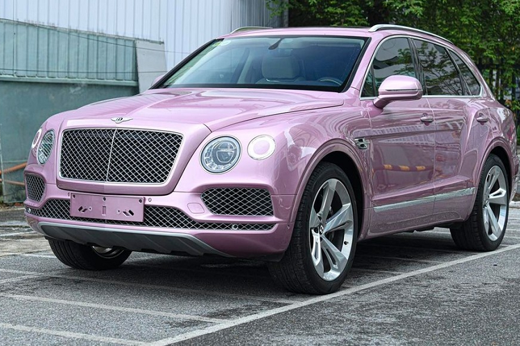 Bentley Bentayga Pink doc nhat Viet Nam sau 3 nam, lo 17 ty dong?-Hinh-10