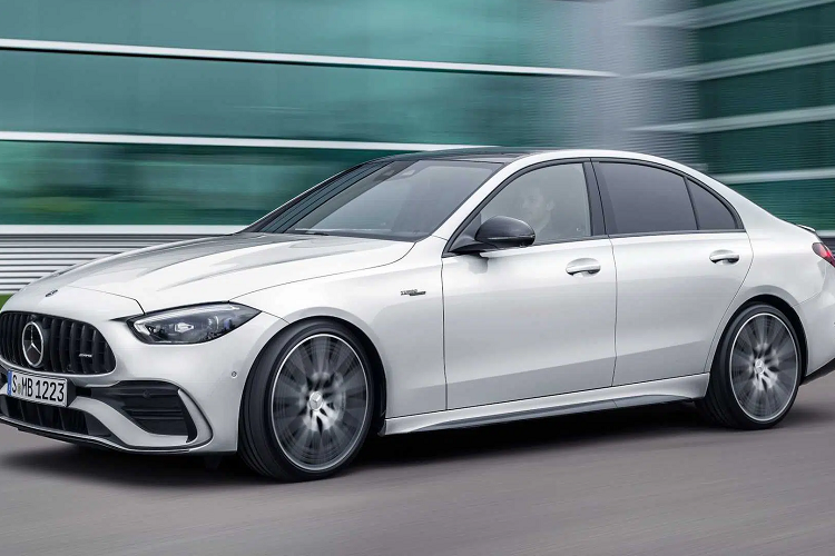 Mercedes-AMG C43 4Matic lap rap Viet Nam gia se... 