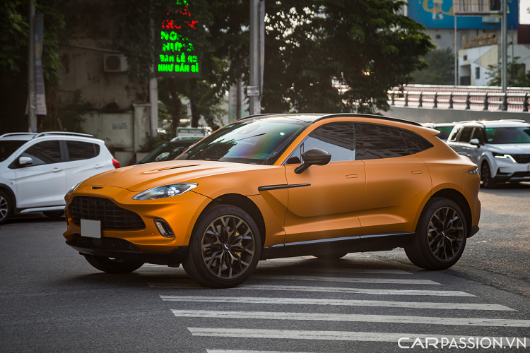 Aston Martin DBX hon 16,7 ty dong cua dai gia my pham Ha Noi-Hinh-6