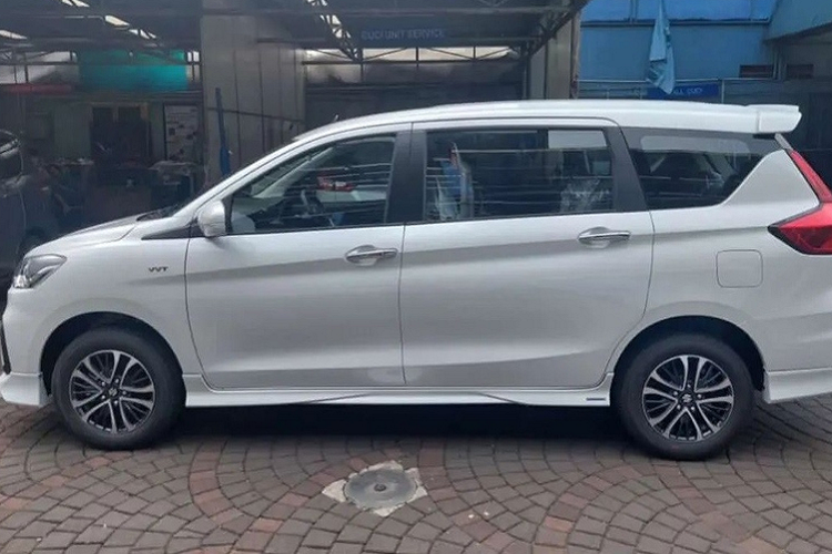 Suzuki Ertiga Hybrid ra mat Viet Nam 28/9, ban ra tu 539 trieu dong-Hinh-6