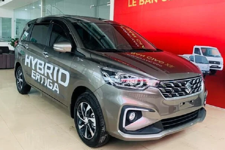 Suzuki Ertiga Hybrid ra mat Viet Nam 28/9, ban ra tu 539 trieu dong