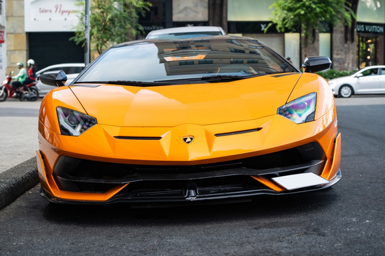 Lamborghini Aventador SVJ Roadster hon  23 ty “quay dau” ve Ha Noi-Hinh-6