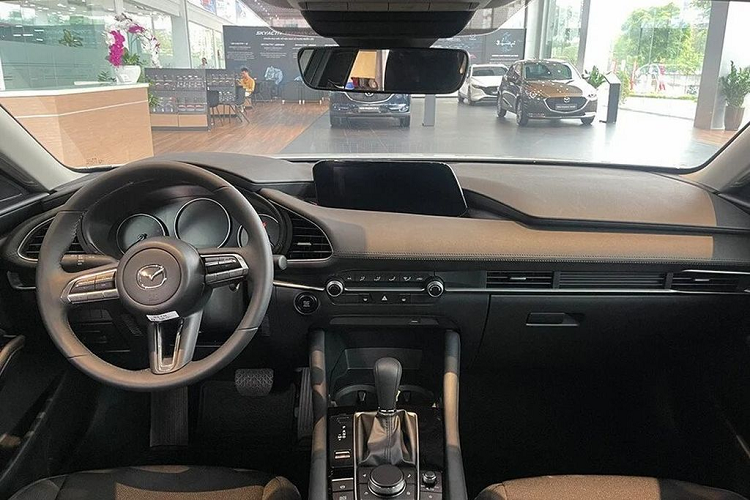 Mazda3 tai Viet Nam dang giam gia sau len den 60 trieu dong-Hinh-6