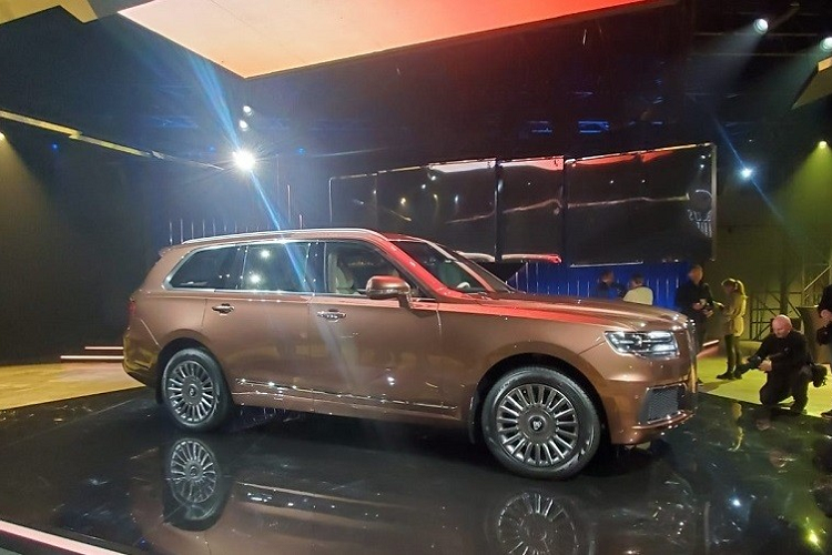 Aurus Komendant 2023 - “Rolls-Royce Cullinan cua Nga” hon 13,8 ty dong-Hinh-3