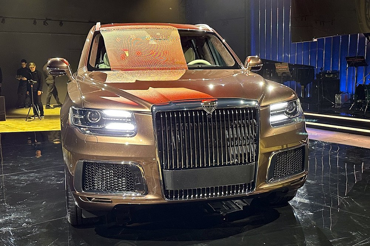 Aurus Komendant 2023 - “Rolls-Royce Cullinan cua Nga” hon 13,8 ty dong-Hinh-7