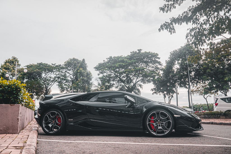 Day la chiec Lamborghini Huracan mau den bong “doc nhat” Viet Nam-Hinh-4