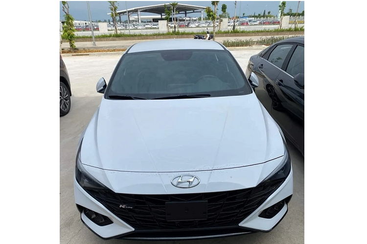 Hyundai Elantra 2023 