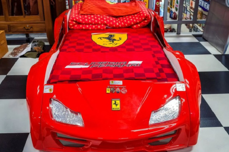 Thung rac thuong hieu sieu xe Ferrari co gia toi 70 trieu dong-Hinh-5