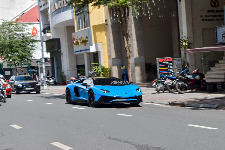 “Tom gon” Lamborghini Aventador SV Coupe hon 30 ty tren pho Sai Gon-Hinh-4