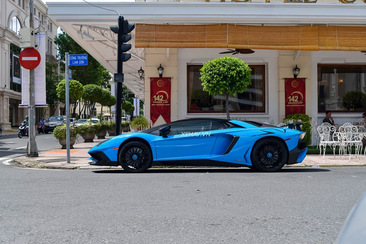 “Tom gon” Lamborghini Aventador SV Coupe hon 30 ty tren pho Sai Gon-Hinh-6