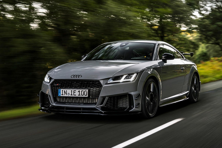 Audi TT RS Iconic Edition dac biet chi 100 chiec, hon 2,4 ty dong-Hinh-2