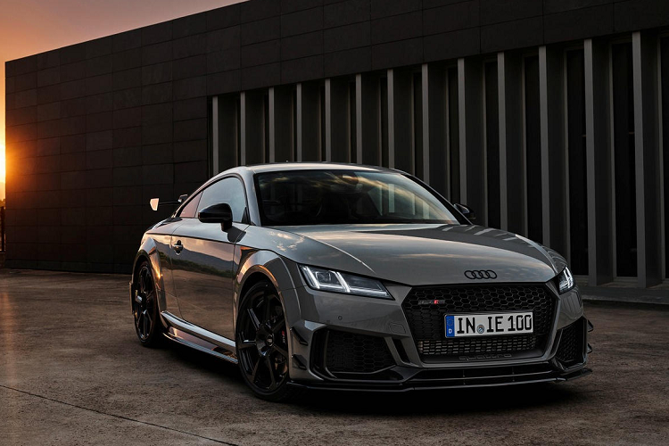 Audi TT RS Iconic Edition dac biet chi 100 chiec, hon 2,4 ty dong-Hinh-8