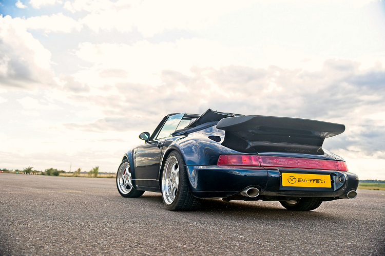 Porsche 964 Widebody Cabriolet duoc Everrati 