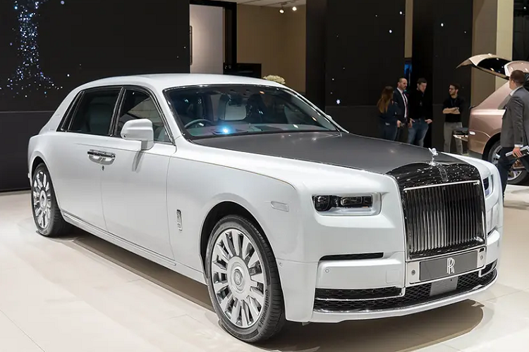 Diem dac biet khien Rolls-Royce sieu sang dat ngang 