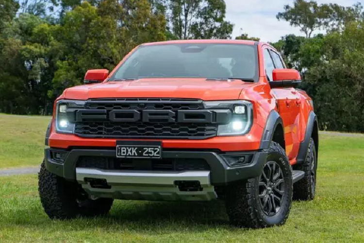 Ford Ranger Raptor 2022 ra mat tai Malaysia gia chi 1,3 ty dong