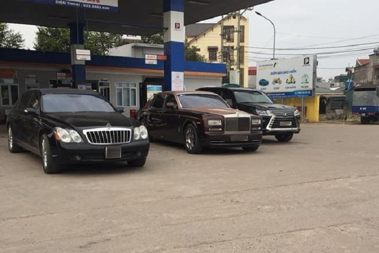 Ngoai Rolls-Royce, ong Trinh Van Quyet con so huu 2 xe Maybach hon 70 ty-Hinh-10