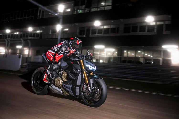 Ducati Streetfighter V4 phien ban 2023 voi nhung nang cap dang chu y-Hinh-6