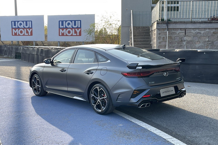 Hyundai Lafesta N Line 2023 trinh lang, co gi dau Honda Civic?-Hinh-15