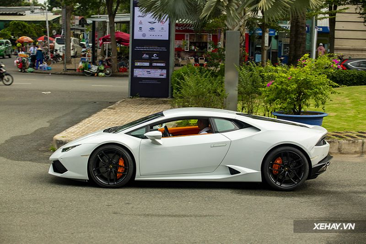 “Bach ma” Lamborghini Huracan hon 15 ty tha dang tai trien lam VMS 2022-Hinh-2